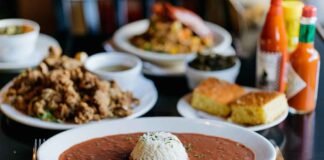 ¿Viajas siguiendo la música?, Nueva Orleans, es punto de encuentro Dentro del Jazz Fest se sirve auténtica cocina criolla y cajún