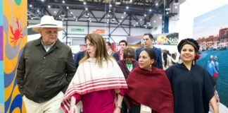 Valija Viajera La gobernadora de Morelos antes de inaugurar su estand