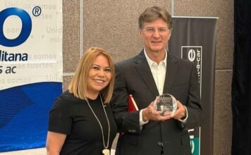 Alicia Mejía, presidente de La Metro invitó a Enrique de la Madrid como orador Alicia Mejía y Enrique de la Madrid en el 4° Encuentro de Promoción Turística