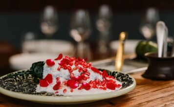 Por quinto año consecutivo inicia temporada de Chiles en nogada en Carmela y Sal Ya puedes disfrutar los chiles en nogada en Carmela y Sal