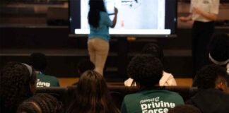 PIF y Formula E llevan al siguiente nivel la plataforma de educación Stem en línea El programa ha llegado a 111 mil 200 estudiantes de más de mil 100 escuelas.