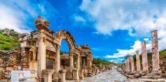 Las Siete Iglesias: viaje por el corazón de Anatolia Esmirna, Turquía